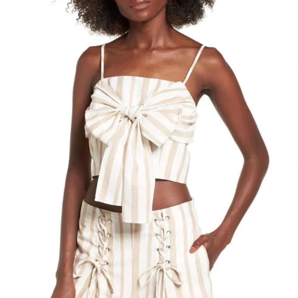 J.O.A | striped bow tie front crop top - Picture 3 of 7